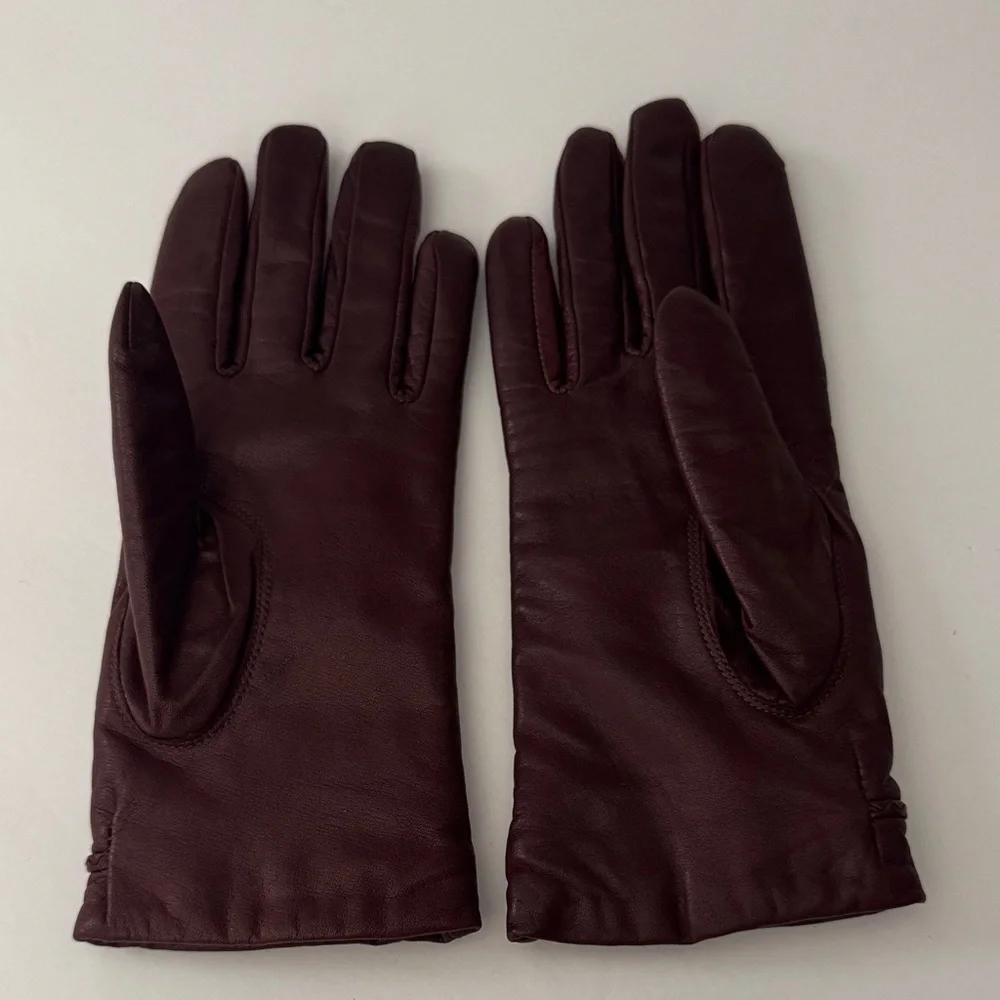 Vintage Van Raalte Ladies M Oxblood Leather Gloves with Gold Tone Details